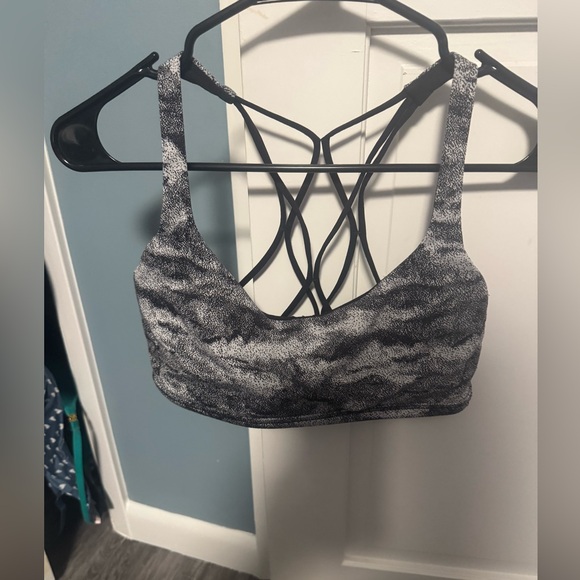 Lululemon Free To Be Zen Sports Bra Size 10 - Picture 4 of 9